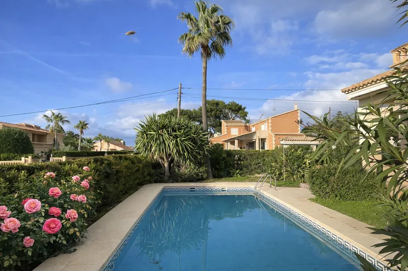 Magnificently situated terraced house with sea views and pool in Bahía Grande — photo 4