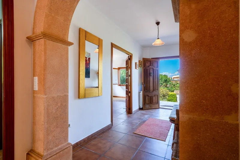 Mediterranean family villa with pool and fireplace in the exclusive area of Porto Cristo Novo, just steps away from Cala Anguila and Cala Mendia — photo 12