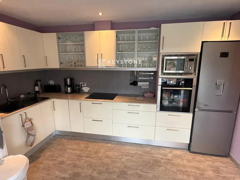 House — photo 10