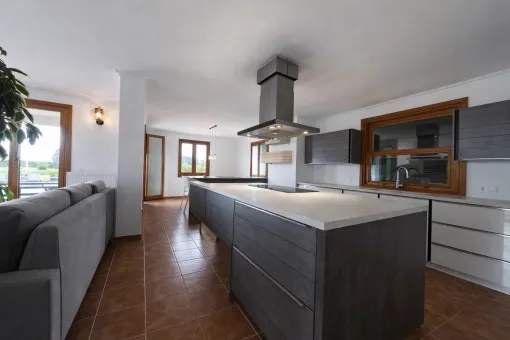 Alcudia, Alcúdia/Pollença: Finca with ETV license, sea & mountain views, pool – 5 bedrooms/5 bathrooms — photo 10