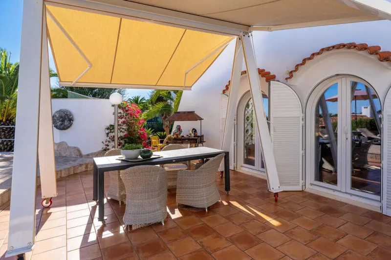 190m² Villa mit 7 Zimmern, Pool und Meerblick zu kaufen — photo 4