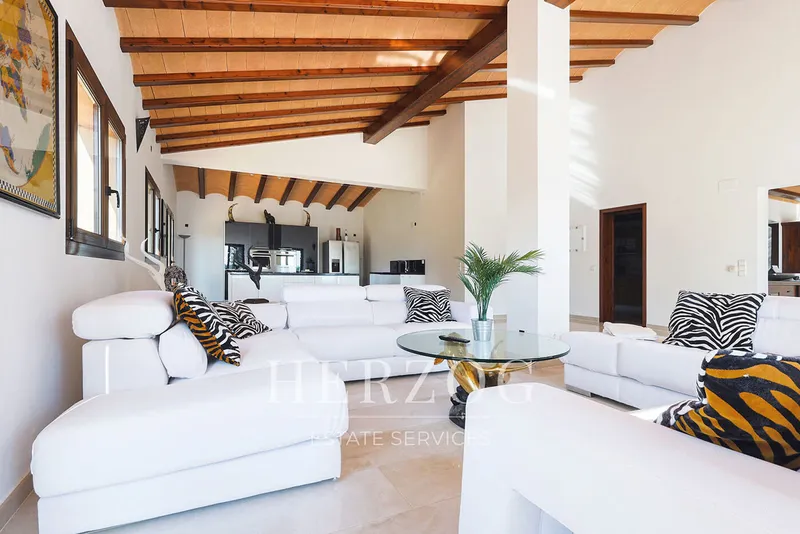 Exclusive property with 13 hectares of land in an exposed location in Montuïri — photo 9