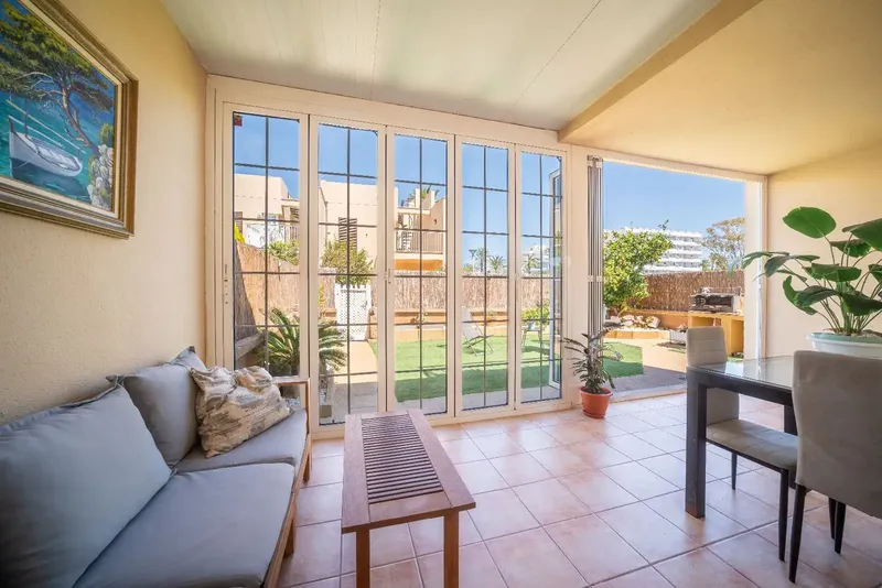 Cozy townhouse in Puerto Alcudia, in the area of the Alcudia lake, with 148 m2 built and large private garden with barbecue. — photo 4