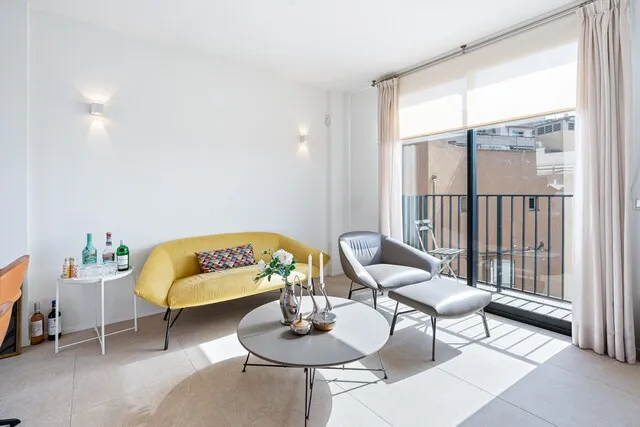 Duplex penthouse with terrace for sale in Santa Catalina, Palma — photo 3