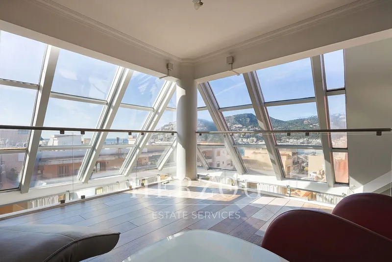 Duplex penthouse with two living levels, terraces and separate studio — photo 1