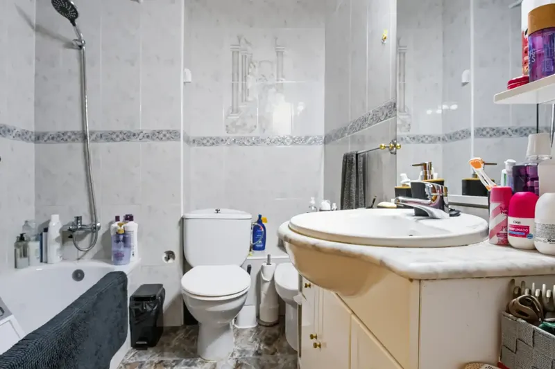 3-bedroom flat with lift, balcony and lots of natural light on Camí Vell de Bunyola — photo 12