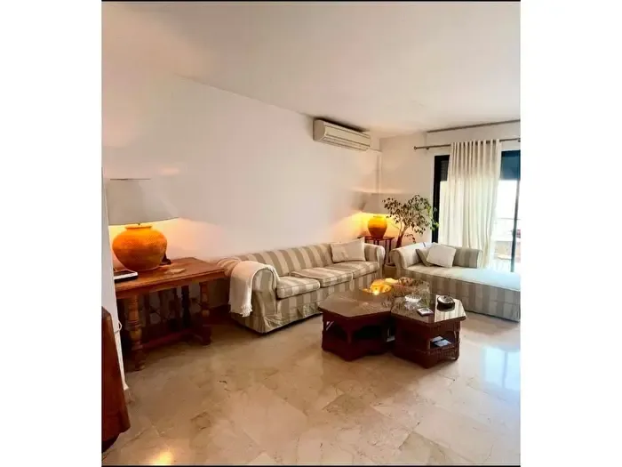 Piso en alquiler de 2 habitaciones, Ponent, Porto Pi — photo 2