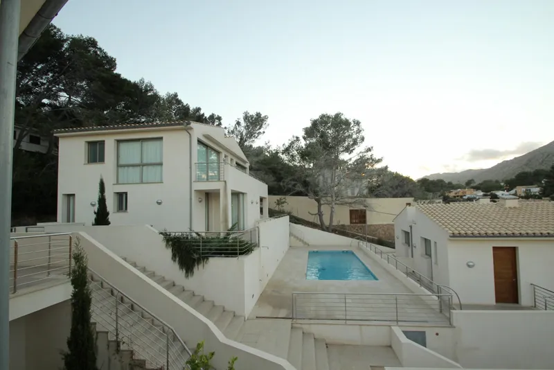 Fabulous townhouse with pool for sale in Cala Sant Vicente — photo 1