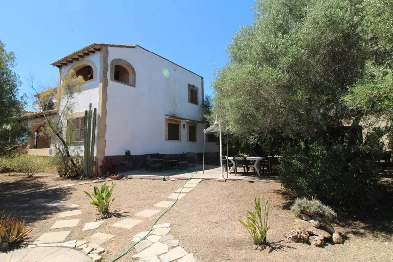 Villa with 4 bedrooms, 2 bathrooms, holiday license and pool for sale — photo 8