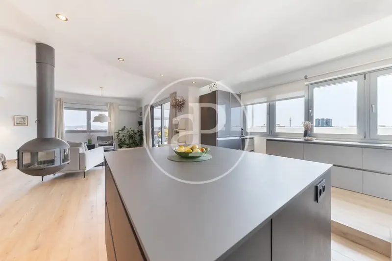 Designer penthouse with 120 m² of terraces and sea views for sale in S'Escorxador — photo 8