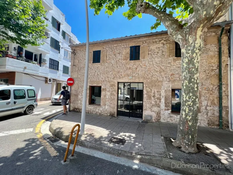 Commercial Premises for Sale in Port de Pollença, Pollença, Mallorca, Baleares, Spain — photo 1