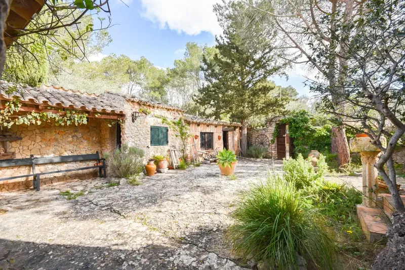 Village house with great character and charm in the heart of the Serra de Tramuntana, in the beautiful village of Galilea surrounded by mountains and unparalleled — photo 6