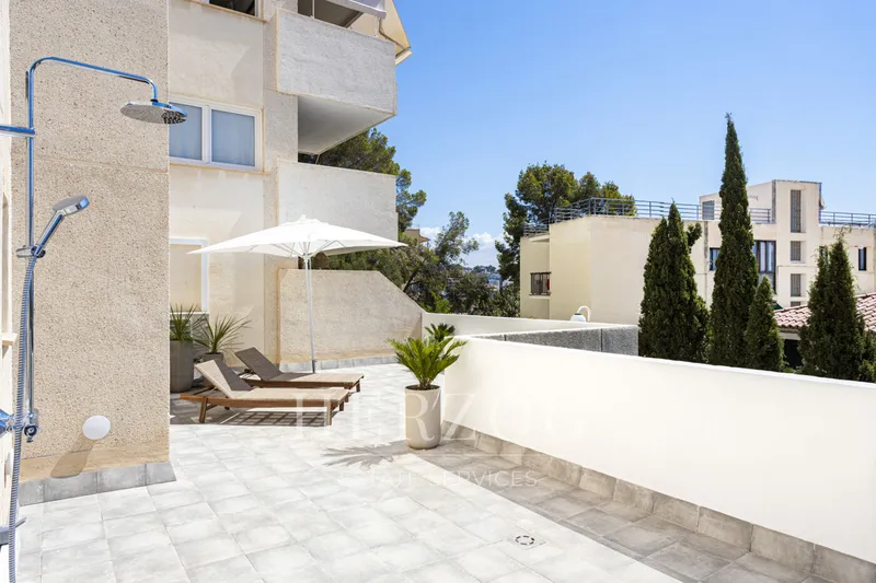 Refurbished sea view apartment in an exclusive location in Cas Català — photo 6