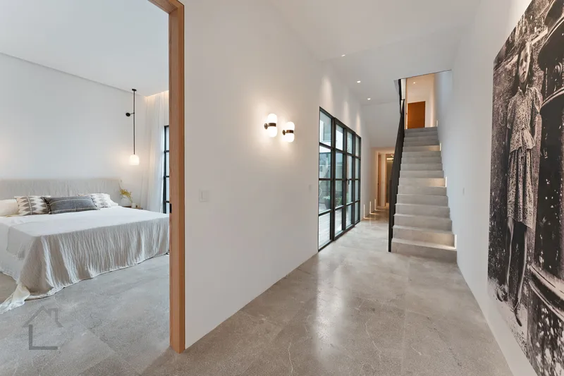 Stylish completely renovated townhouse on the first sea line in the old town of Portocolom — photo 5