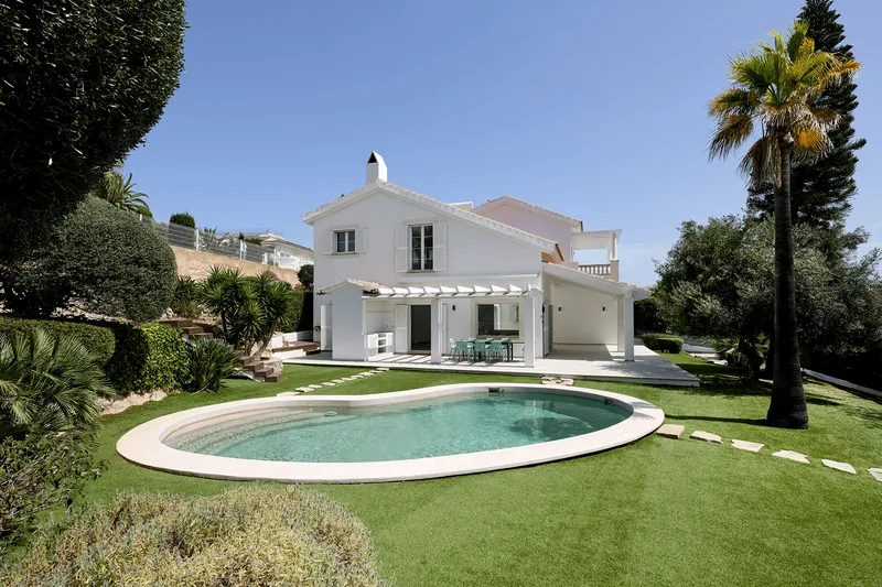 Renovated villa with pool and guest apartment in Nova Santa Ponsa — photo 2