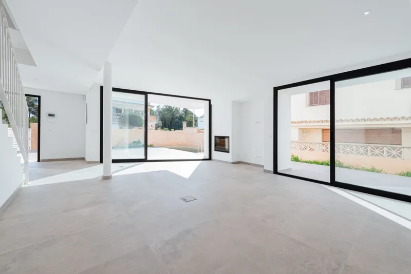 Son Serra de Marina modern style house for sale with roof terrace and easily maintained gardens — photo 2