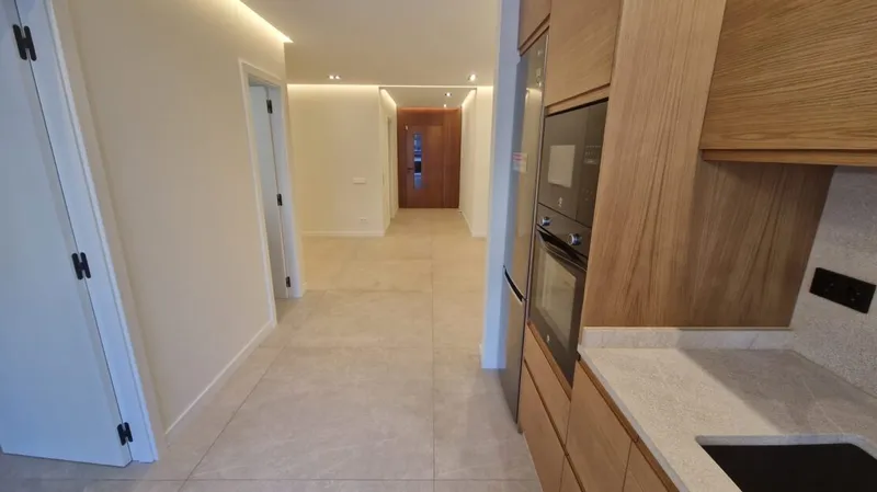 Discover a spacious and modern unfurnished apartment in the heart of Palma Center – for sale — photo 3
