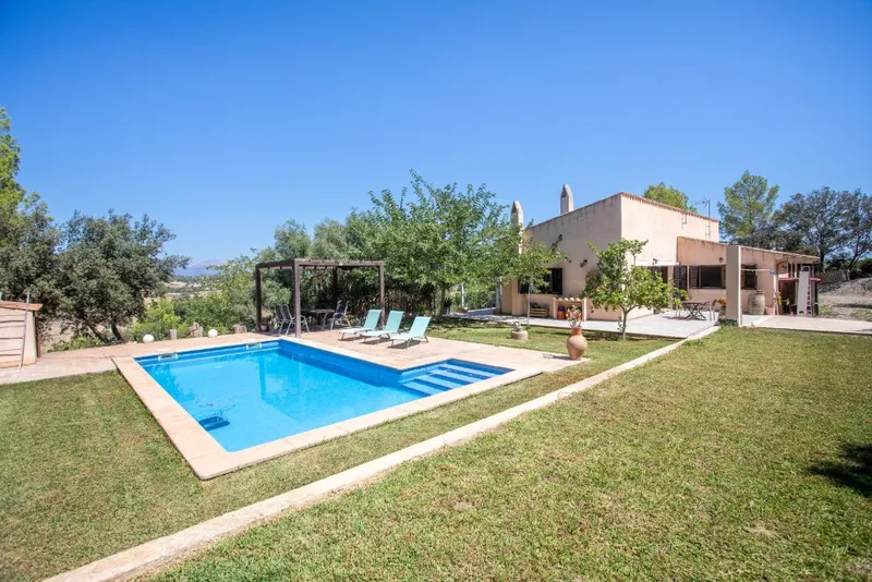 Sineu – Großzügige Finca auf Grundstück mit 16.830 m2 — photo 4