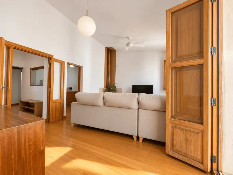 In the heart of Palma's historic old town lies this charming penthouse. The property is located on the third floor of a building — photo 3