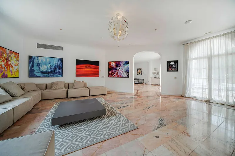 Spacious family villa in a prime location — photo 8