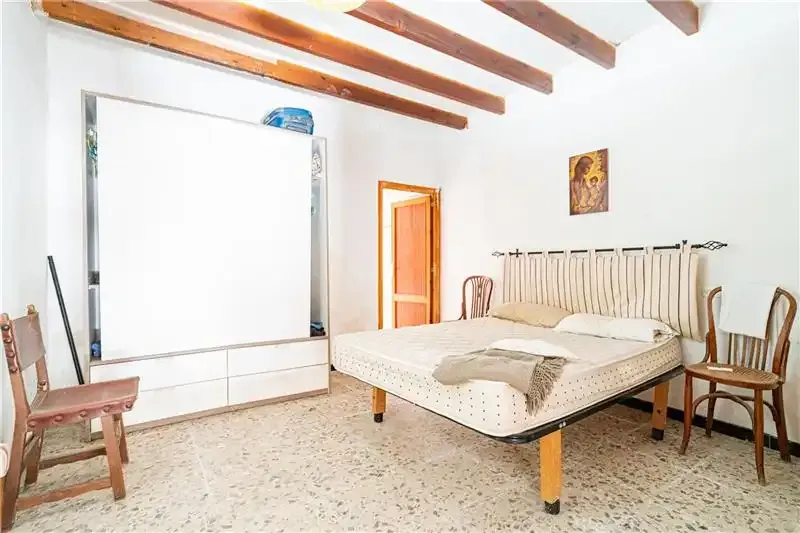 Character house to renovate in the center of Costitx, 216m² approx., distributed over 2 floors, large living-dining room of 60m² approx. — photo 11