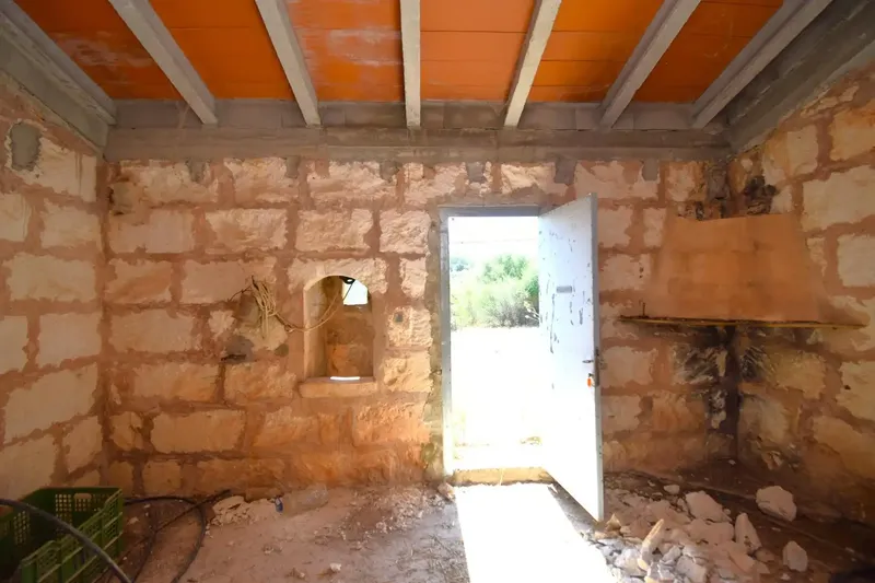 Discover this magnificent rustic estate located in the Son Blay area, just 2.7 km from the town center and with direct access by road — photo 9