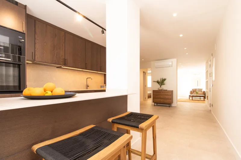 Elegant fully renovated apartment with large terrace in the center of Palma — photo 2