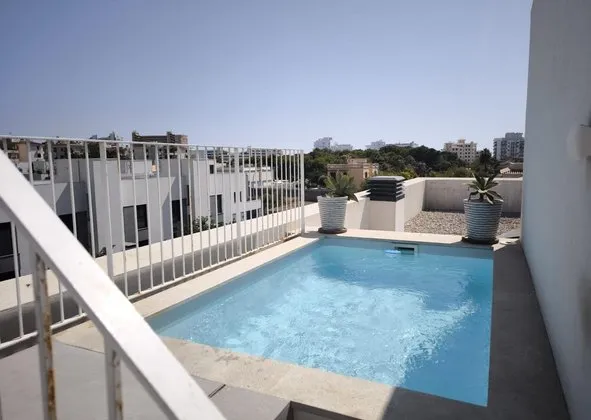 Terraced house in Calle del Xoriguer, Les Maravelles, Palma de Mallorca — photo 1
