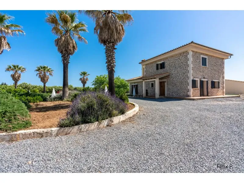Spectacular country house with pool five minutes from the beach — photo 1