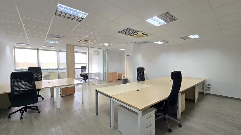 AL-JHRE068 – 75 m² office for rent in the Son Fuster business park — photo 1