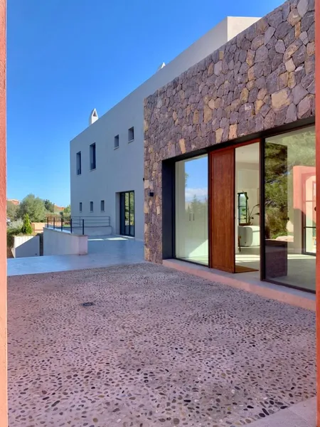 Elegant, Light Flooded, Newly Built Modern Country Home — photo 5