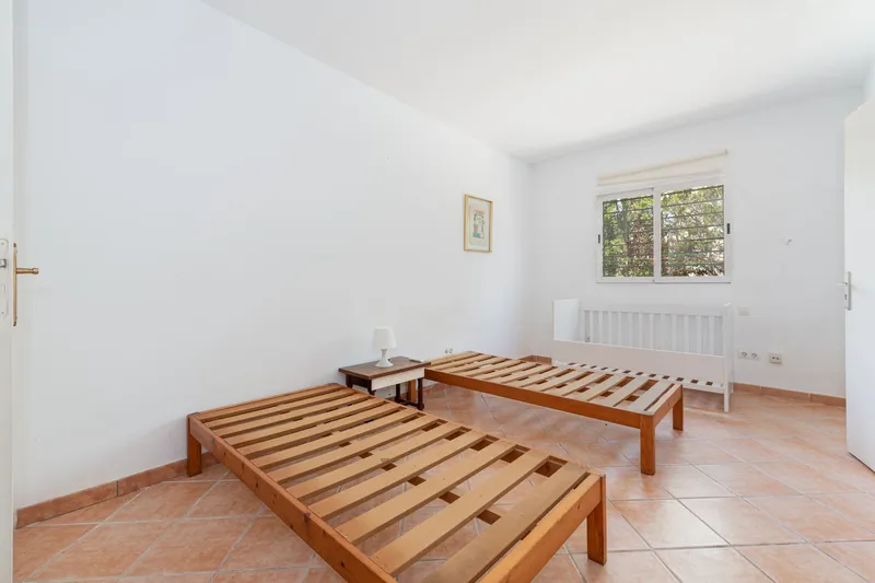 Detached villa with private pool just 400 metres from the beach — photo 11