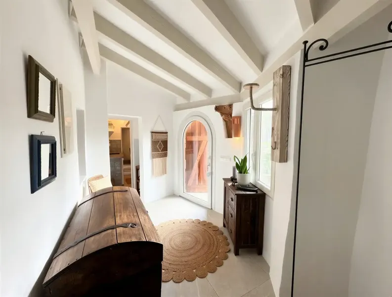 Elegant townhouse with character in Es Llombards — photo 10