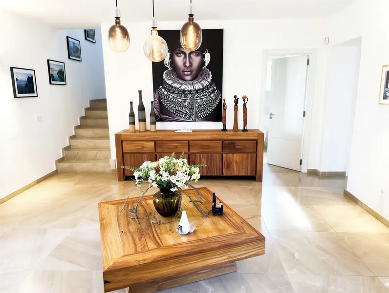 This magnificent property, like new, enjoys an idyllic location in the middle of unspoiled nature, just minutes from the charming village — photo 5