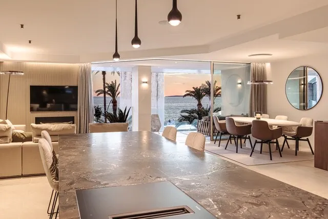 Designer beachfront apartment with private access for sale in Portixol, Palma — photo 1