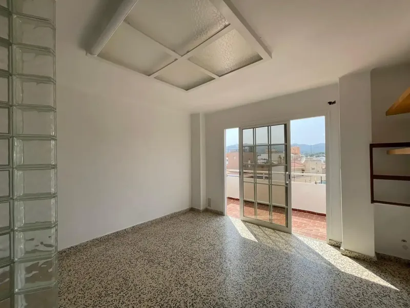Studio with balcony and panoramic views - Bellver Castle and Palma Bay - C/ Joan Crespi — photo 7