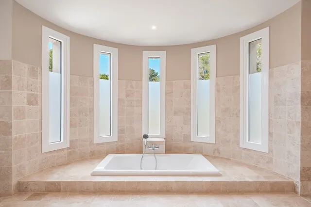 Exquisite villa with swimming pool in Sol de Mallorca, Southwest Mallorca — photo 9
