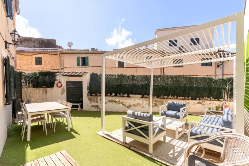 Costitx. Spacious village house with patio, garage and terrace — photo 4