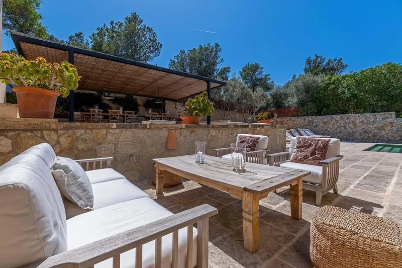 Timeless sea-facing retreat elevated above Puerto Andratx with holiday rental license — photo 6