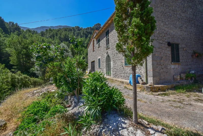 Finca in idyllic location, with stunning mountain views in Deià — photo 3