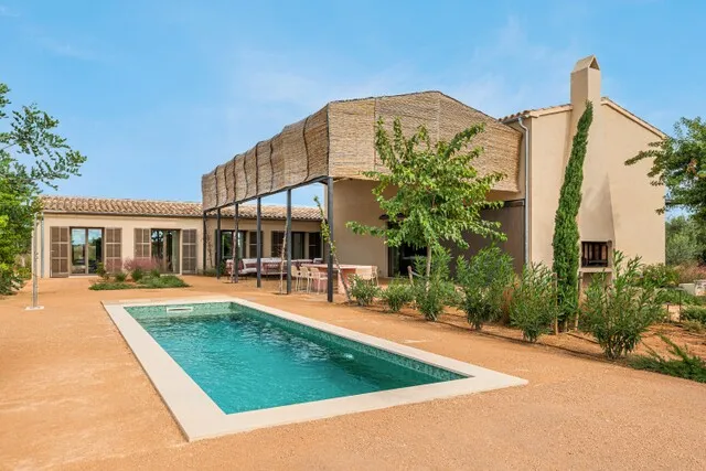 Finca with private lake for sale in Vilafranca de Bonany, Mallorca — photo 1