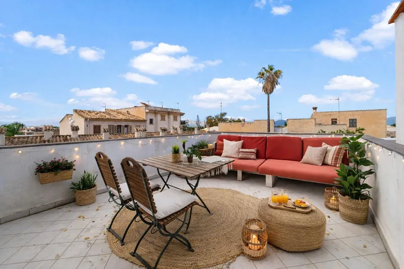 Reformed house of 167 m2 with terrace in Alcudia — photo 2