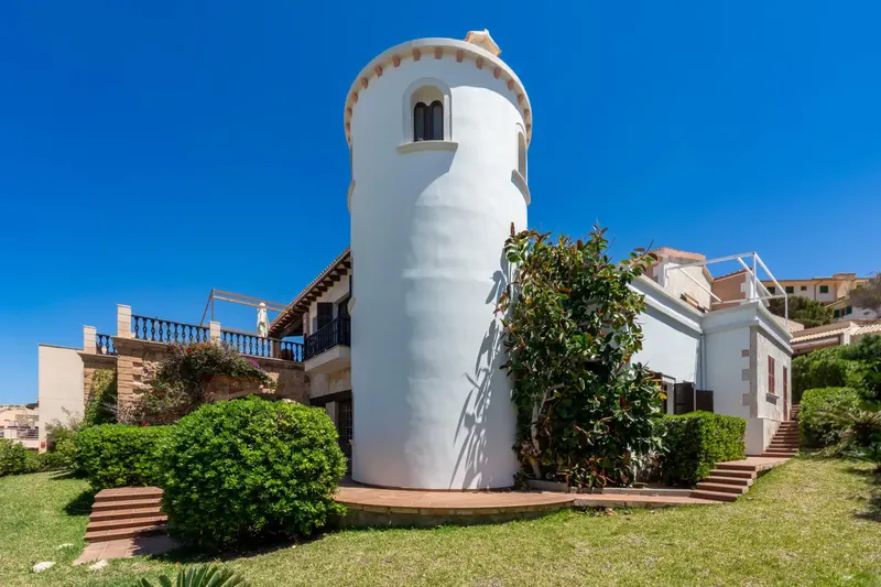 Welcome to visit the unique beachfront villa! — photo 12