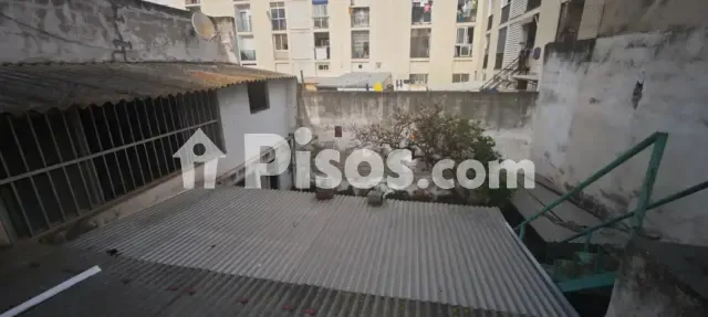 House on Carrer de Regal — photo 1