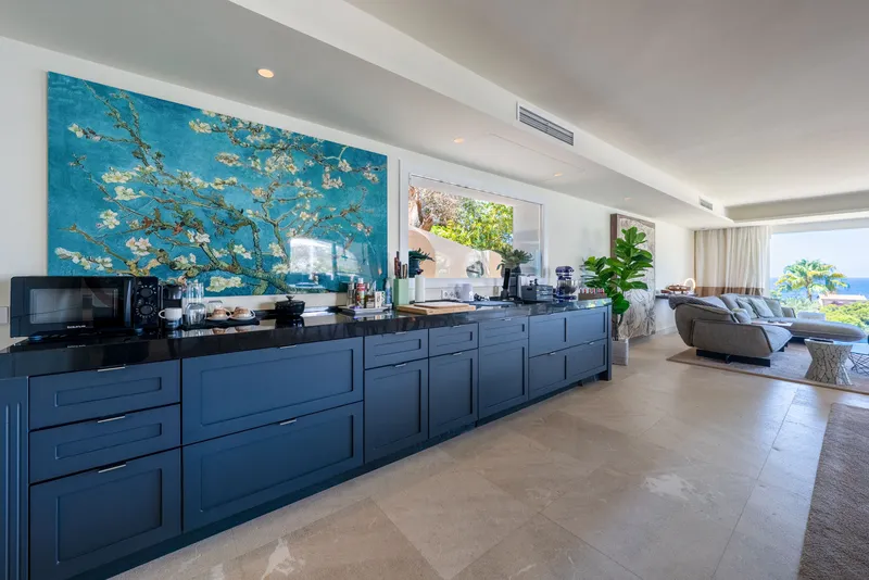 Modern Mediterranean villa with panoramic views of the sea, the harbor and the mountains — photo 12