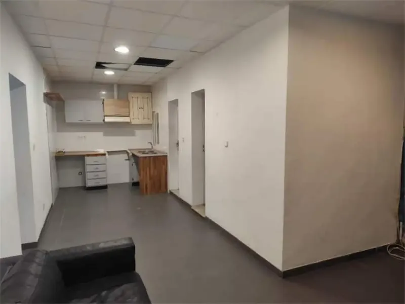 Ground floor of 83 m2 in Santa Catalina (Palma) consisting of shop or ground floor and other rooms. Great potential. It has entrance hall, large sa — photo 6