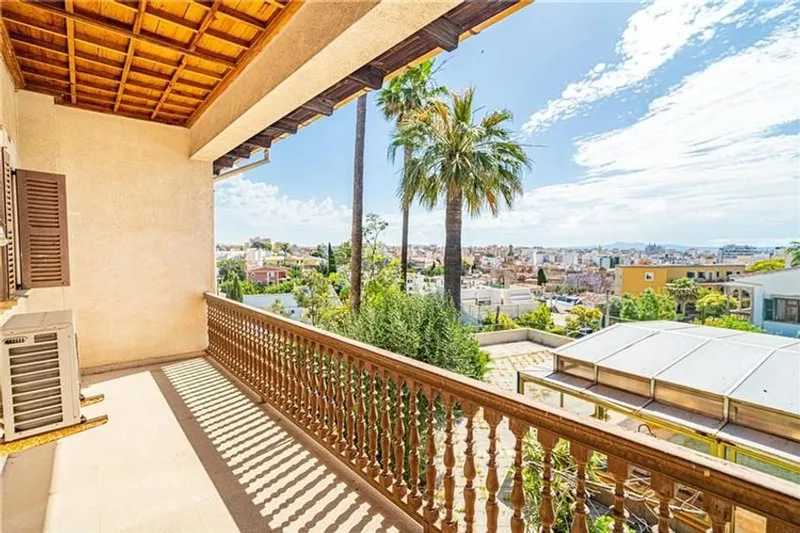 Detached house in Son Dureta, Palma de Mallorca — photo 1