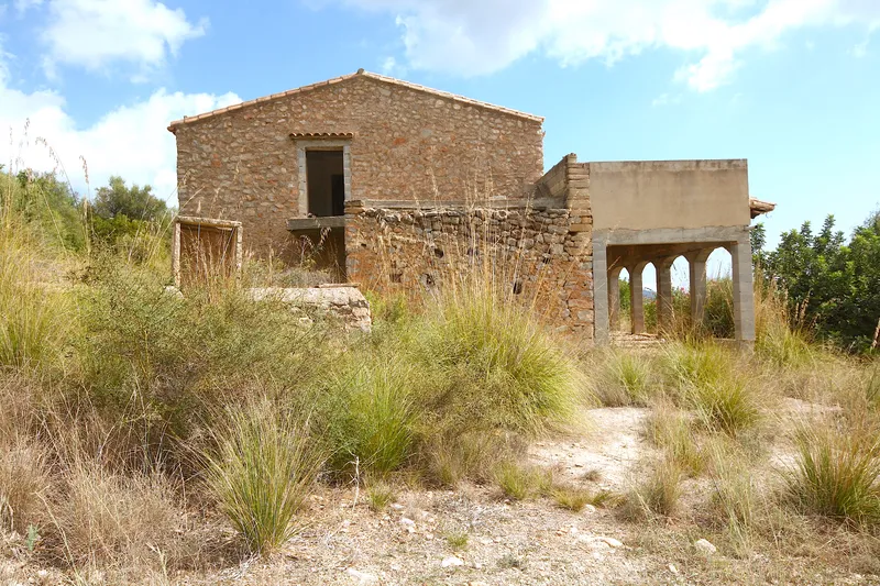 Finca to Renovate near Sant Llorenç — photo 8
