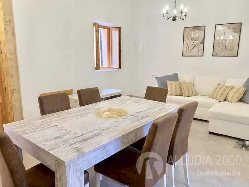 Town House — photo 3