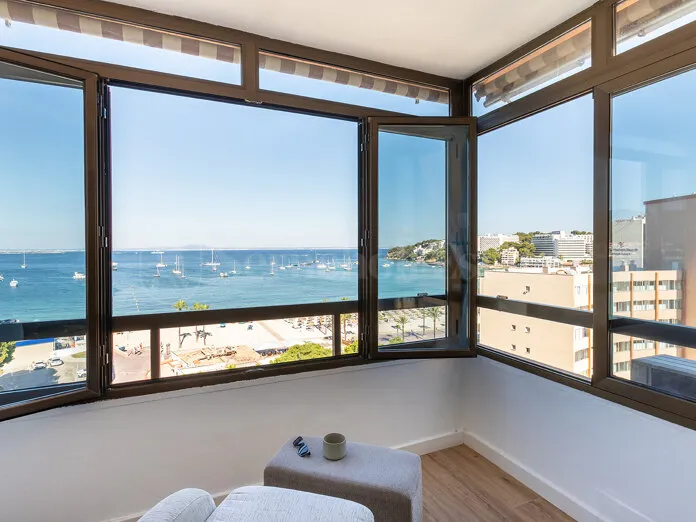 Apartment with Sea Views in Palmanova — photo 1